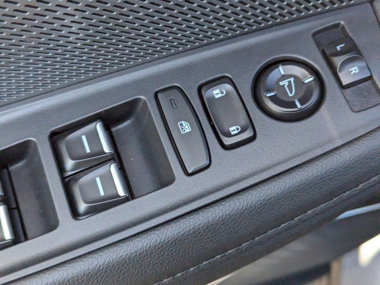 New 2026 Platinum White Pearl Acura SH-AWD image 16