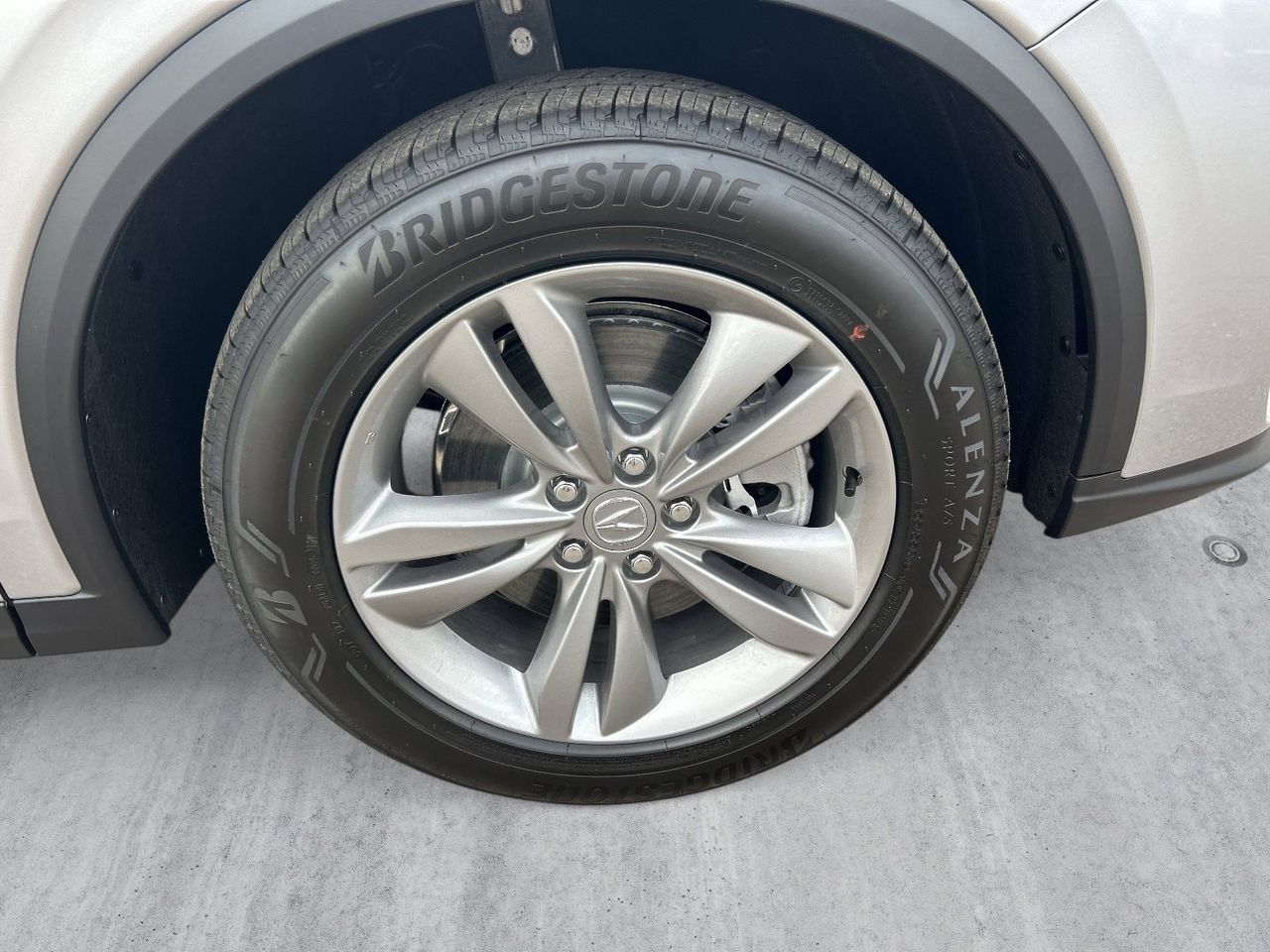 New 2026 Solar Silver Metallic Acura SH-AWD image 9