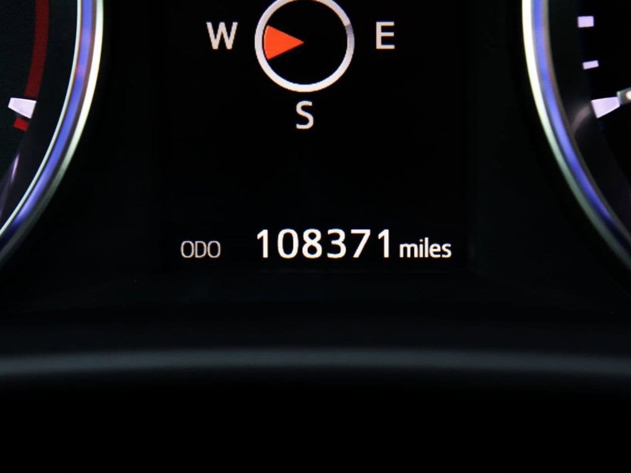 Used 2016 Predawn Gray Mica Toyota Limited image 18