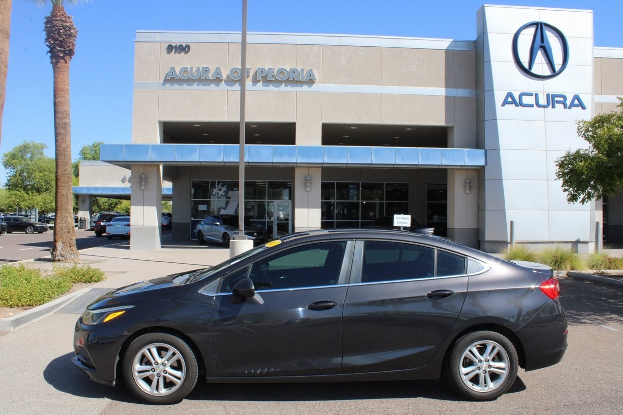 Used 2017 Chevrolet Cruze LT with VIN 1G1BE5SM1H7168149 for sale in Peoria, AZ