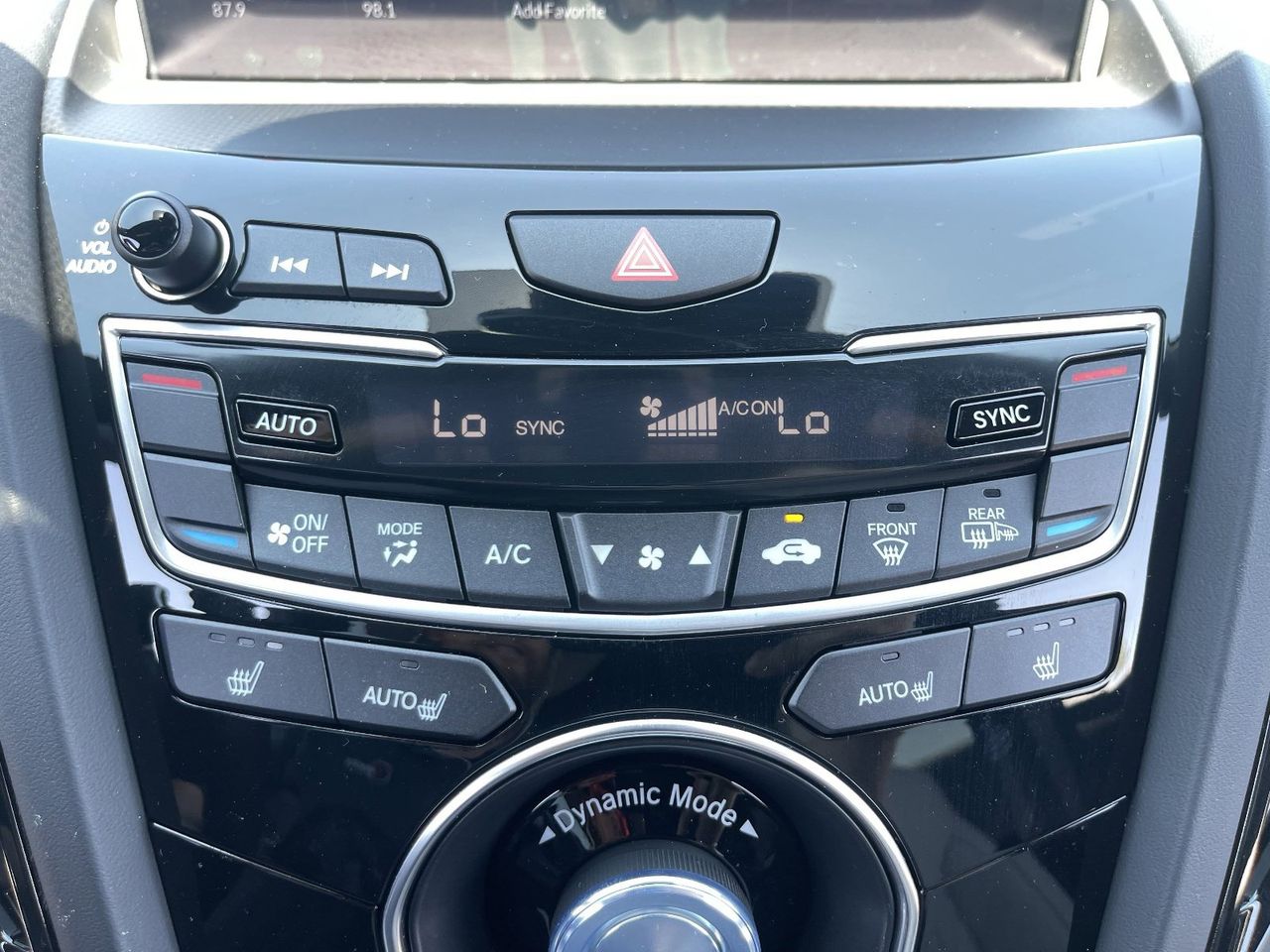 New 2026 Platinum White Pearl Acura SH-AWD image 28