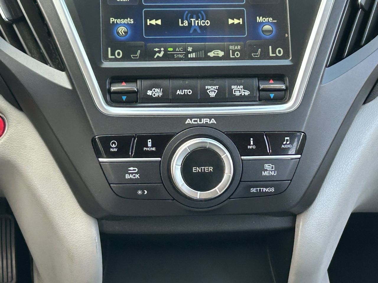 Used 2016 Graphite Luster Metallic Acura 3.5L w/Technology Package image 24