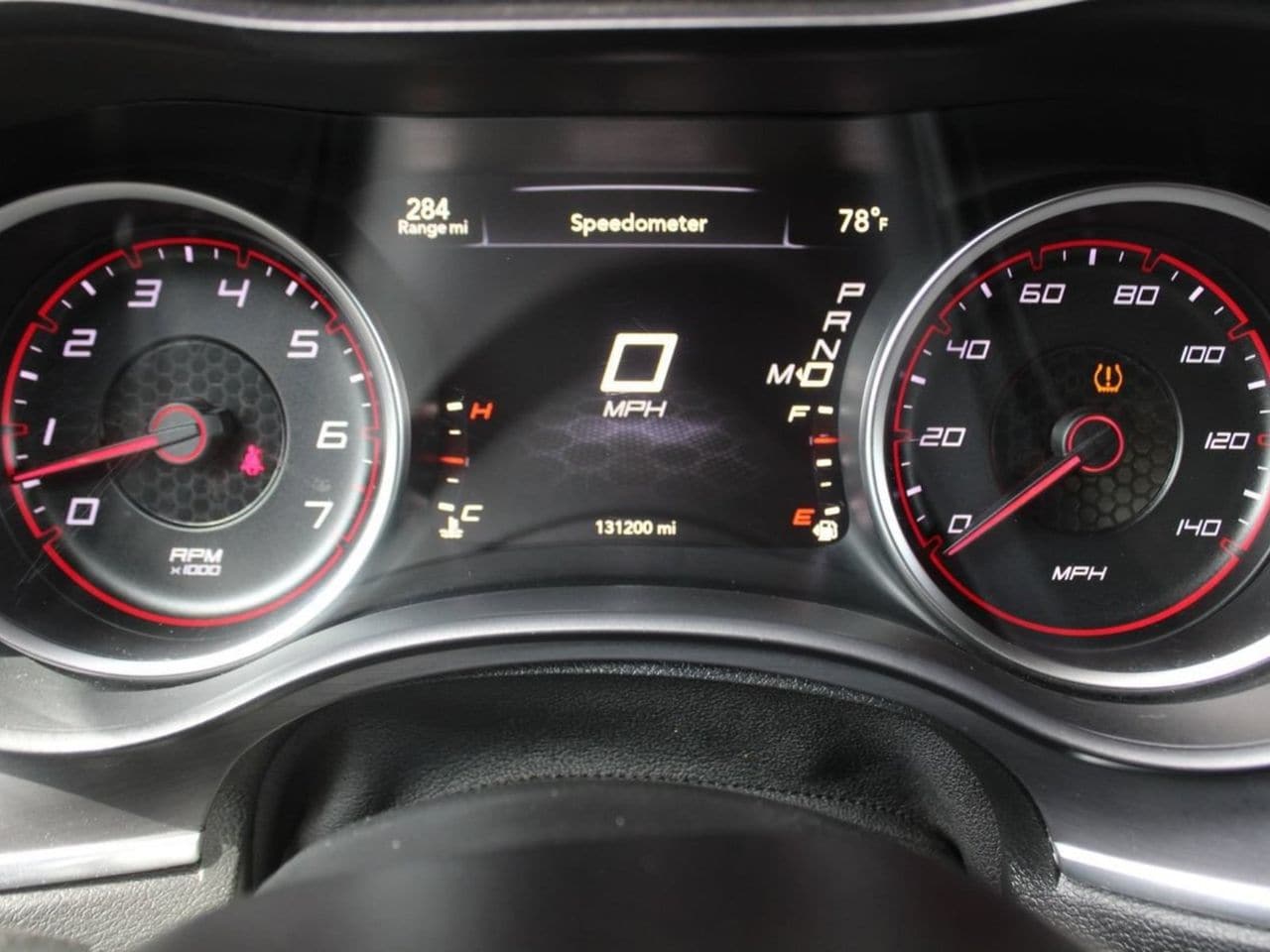 Used 2016 Bright White Clearcoat Dodge SE image 16