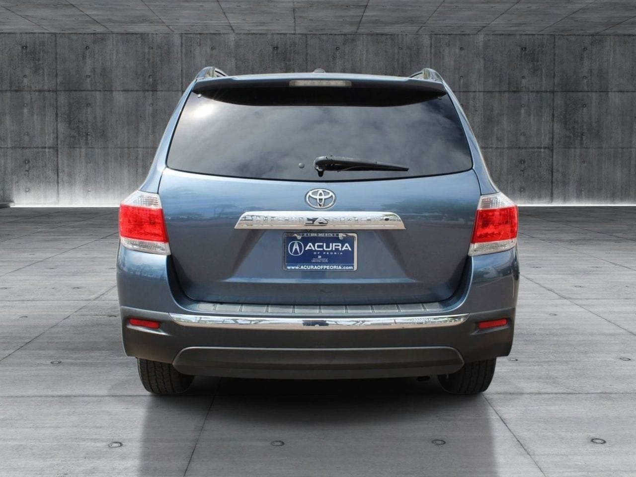 Used 2011 Shoreline Blue Pearl Toyota Premium image 4