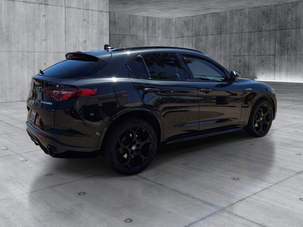 Used 2022 Alfa Romeo Stelvio Veloce SUV