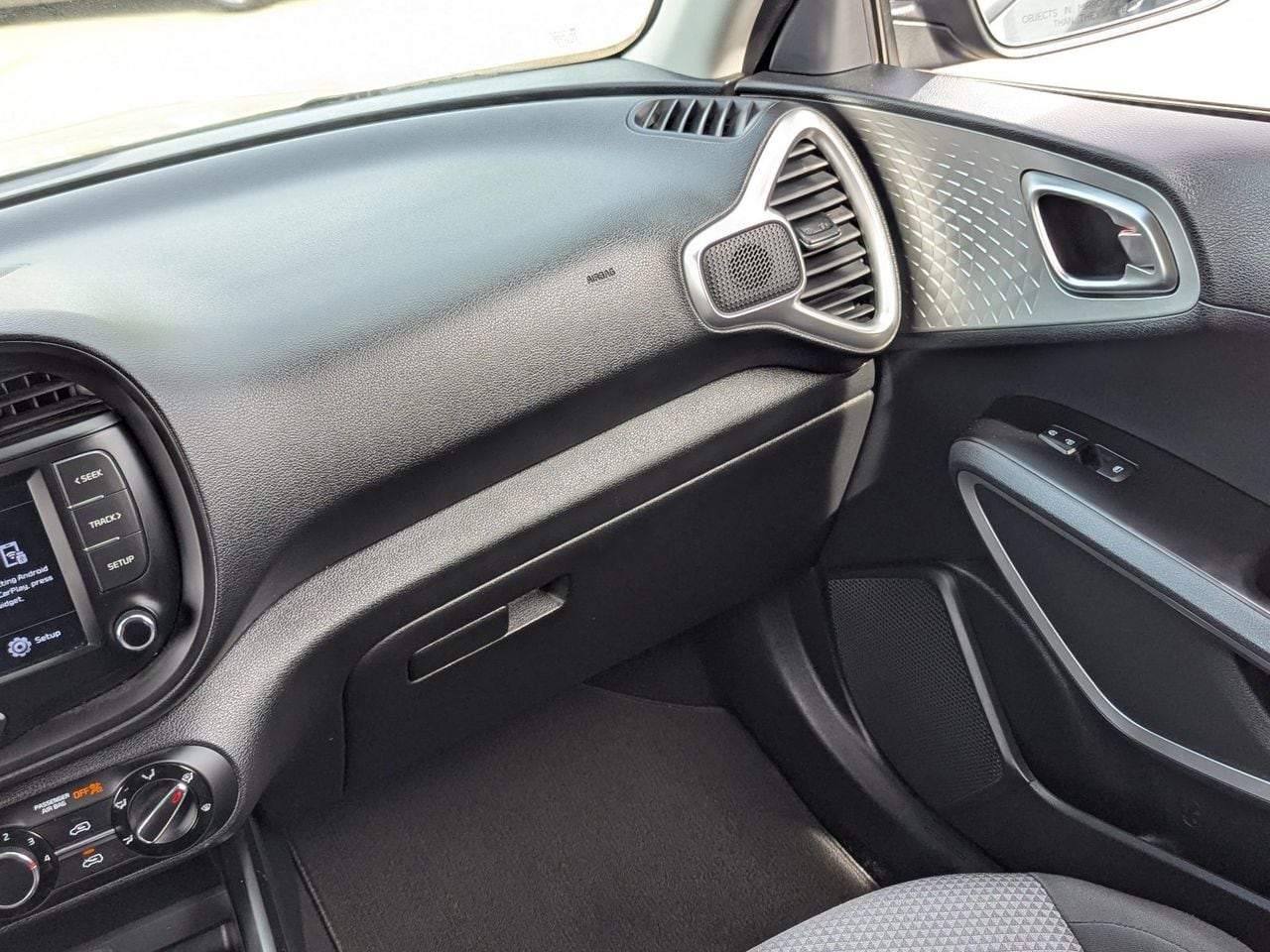 Used 2022 Gravity Gray Kia LX image 18