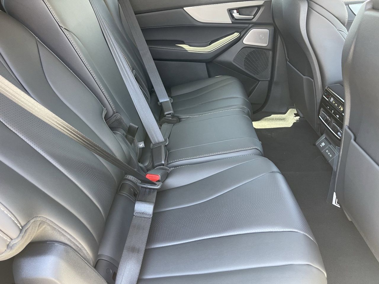 New 2026 Platinum White Pearl Acura FWD Technology Package image 14
