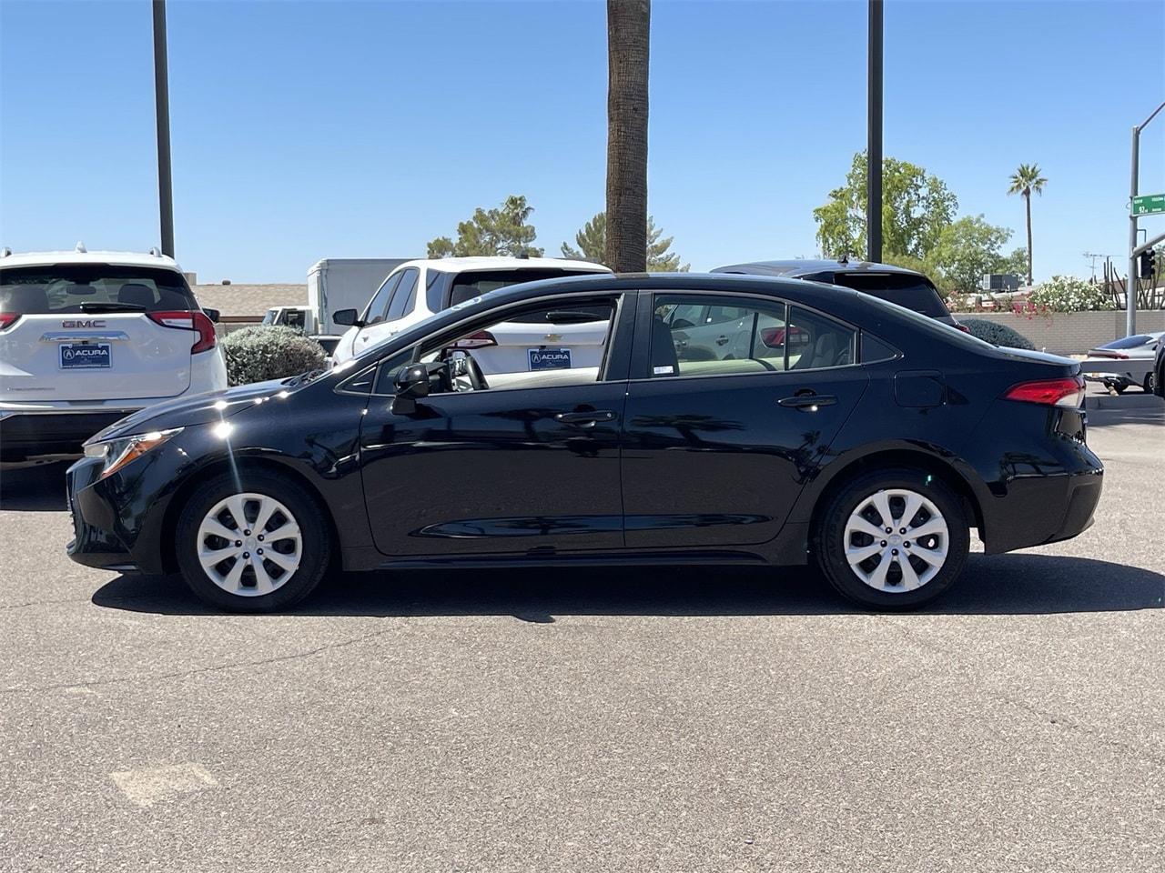 Used 2024 Toyota Corolla LE with VIN JTDB4MEE7R3019262 for sale in Peoria, AZ