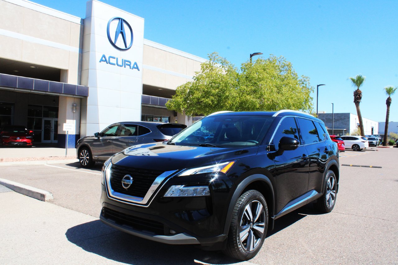 Used 2021 Super Black Nissan SL image 10