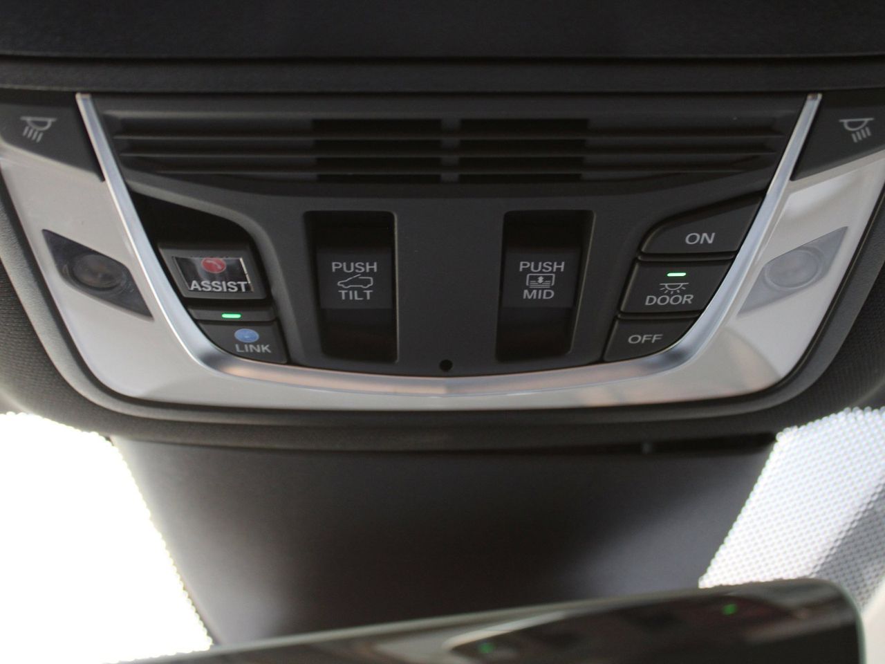 Used 2024 Platinum White Pearl Acura A-Spec SH-AWD image 33