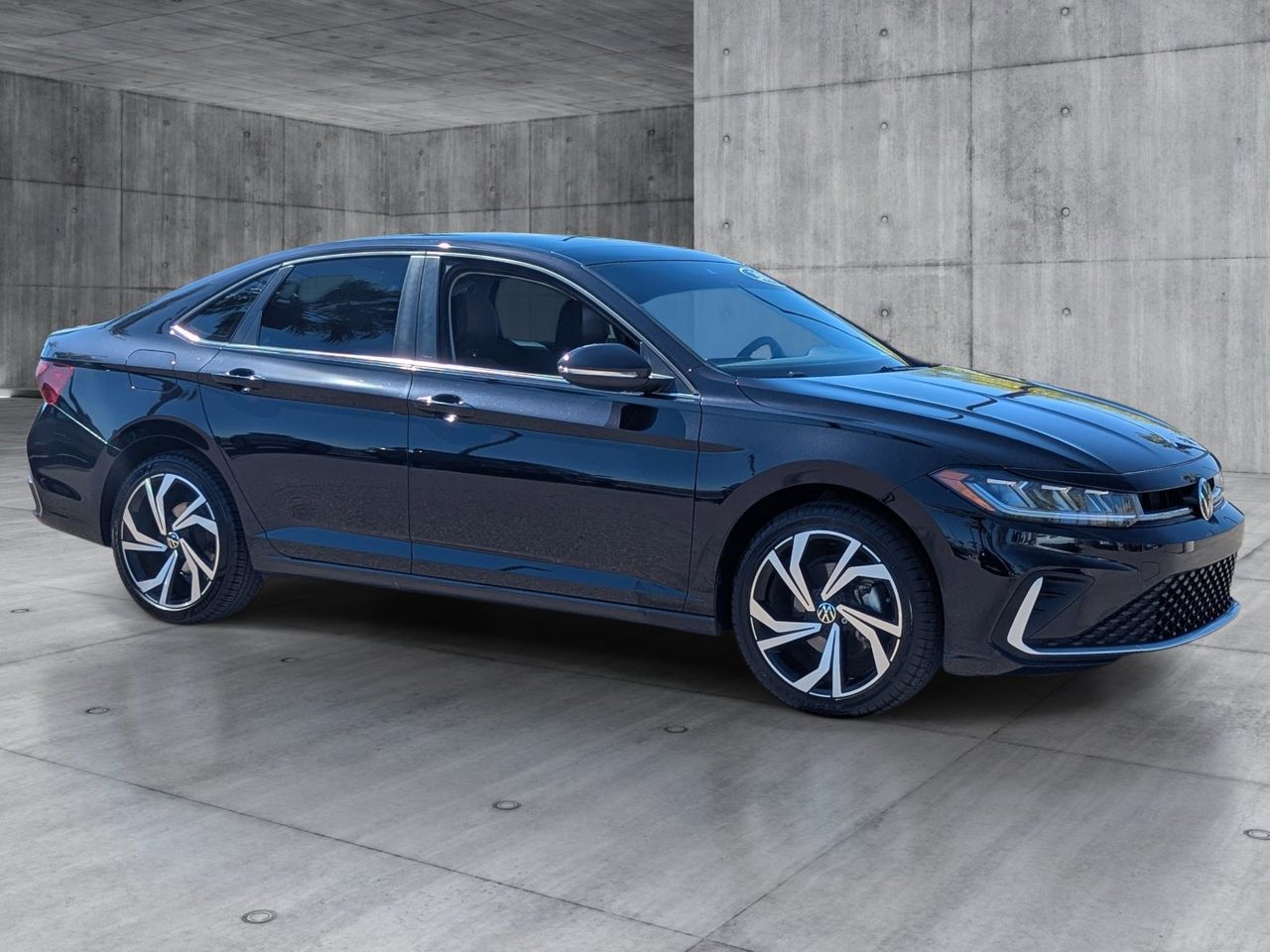 Used 2025 Deep Black Pearl Volkswagen 1.5T SEL image 7