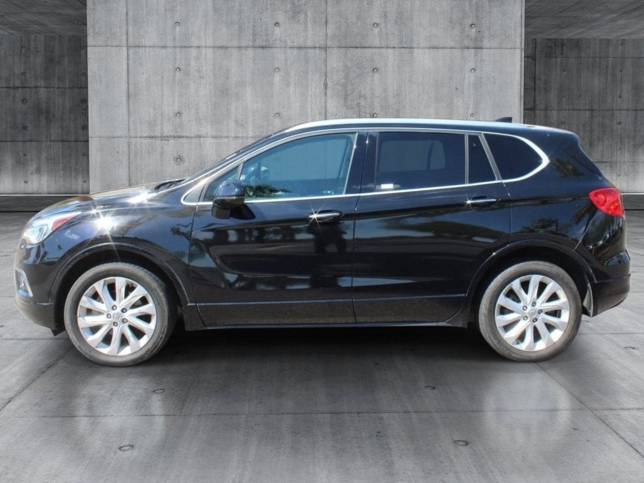 Used 2018 Ebony Twilight Metallic Buick Premium I image 2