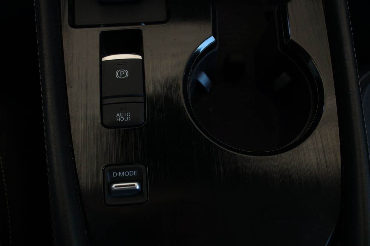 Used 2021 Super Black Nissan SL image 30