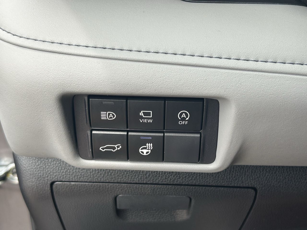 Used 2023 Magnetic Gray Metallic Toyota Platinum image 37