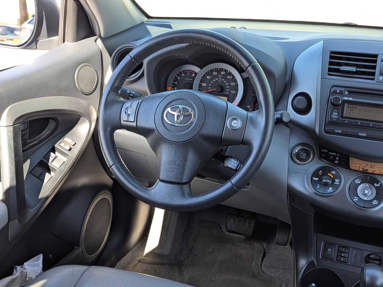 Used 2012 Pacific Blue Metallic Toyota Limited image 17