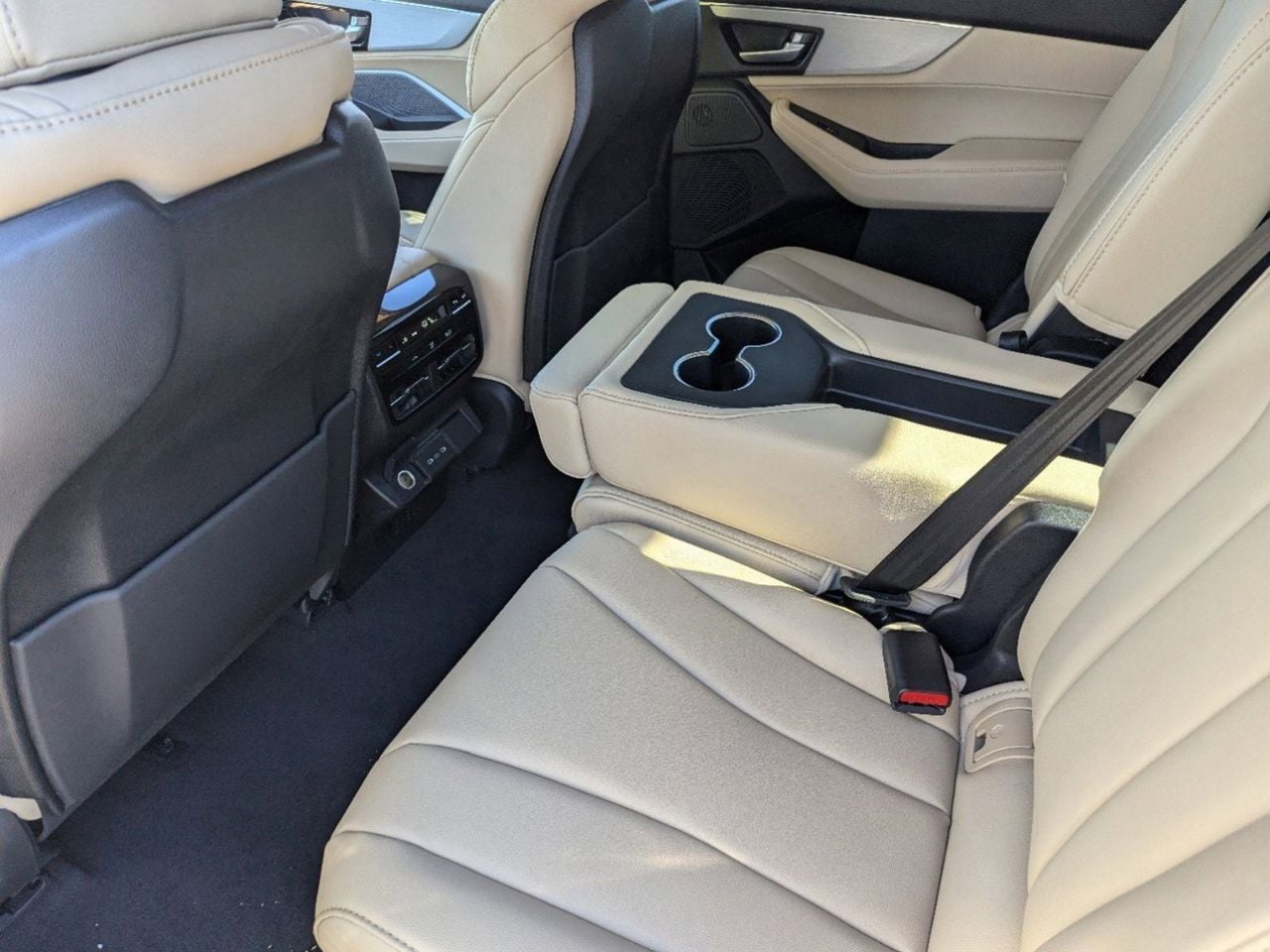 New 2026 Platinum White Pearl Acura SH-AWD image 24