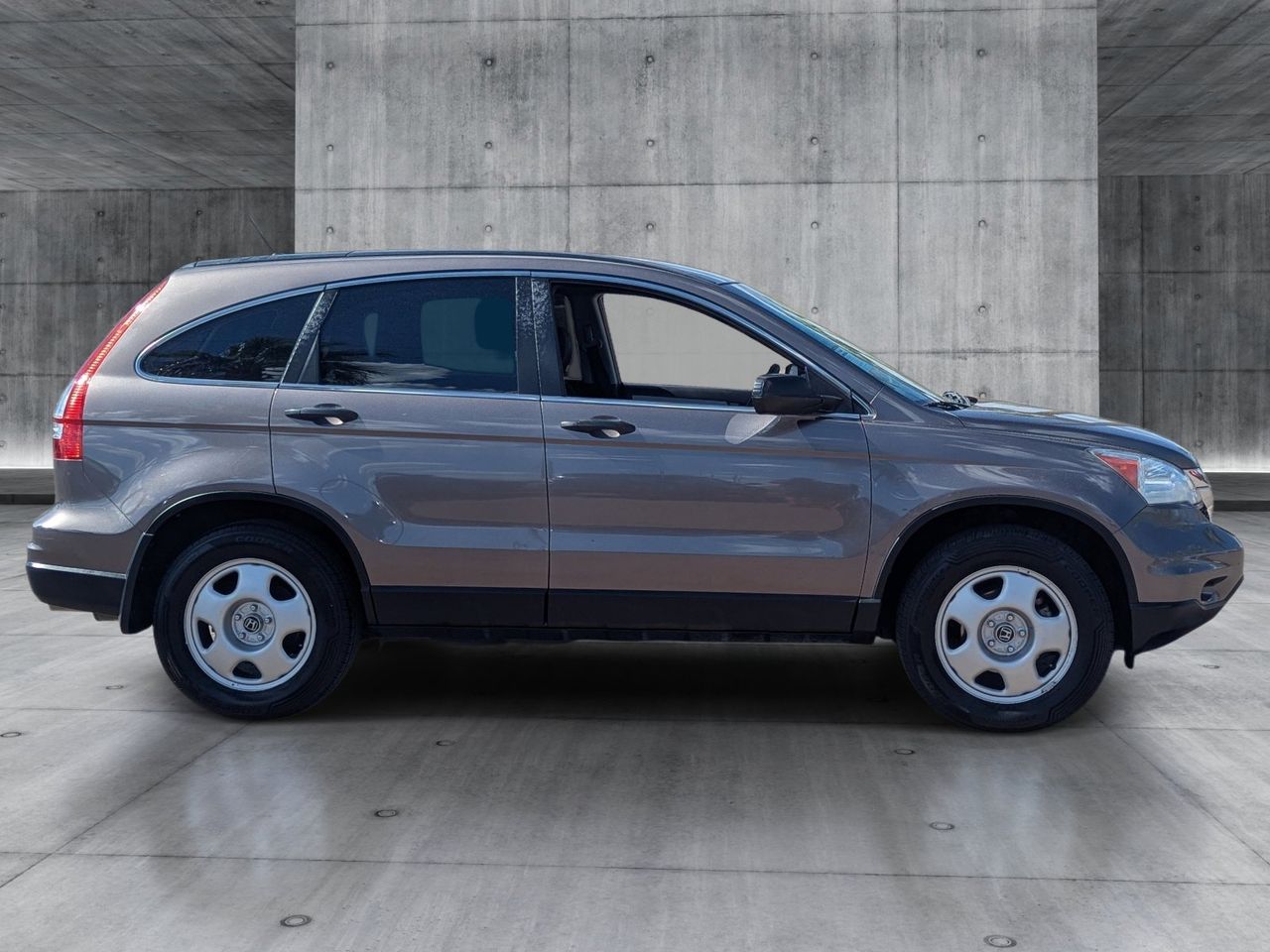 Used 2011 Urban Titanium Metallic Honda LX image 6