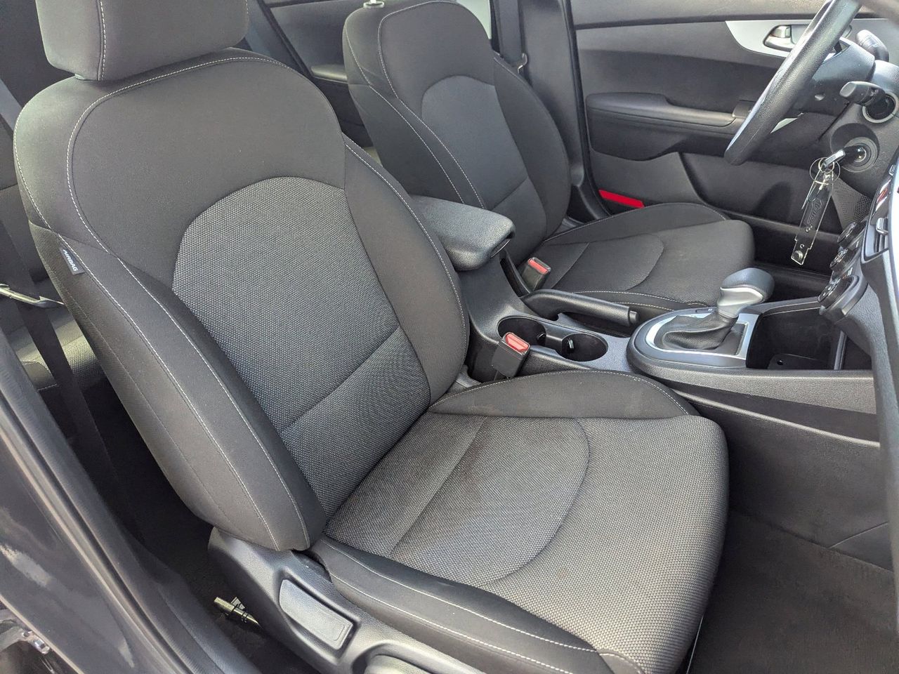 Used 2024 Gravity Gray Kia LXS image 10