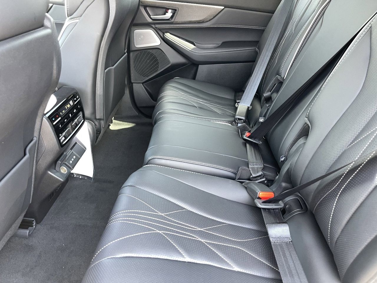 New 2026 Solar Silver Metallic Acura SH-AWD Advance Package image 20