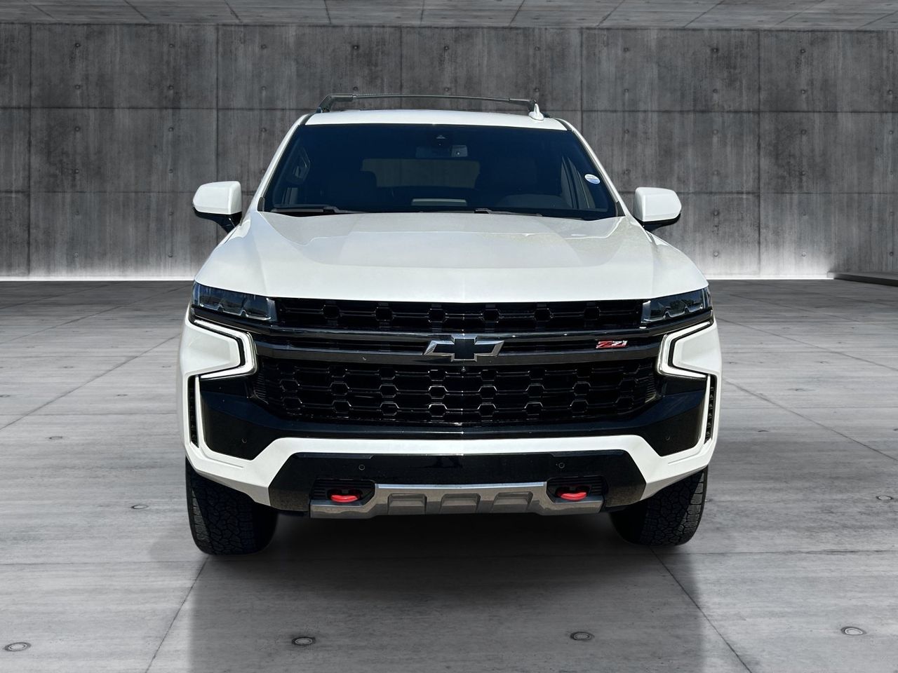 Used 2022 Iridescent Pearl Tricoat Chevrolet Z71 image 8