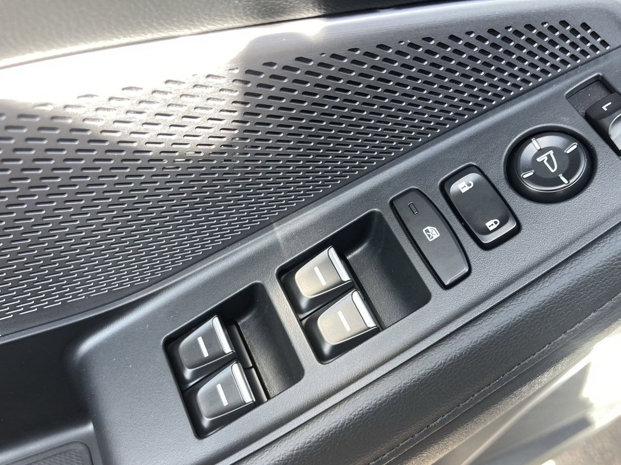 New 2026 Solar Silver Metallic Acura FWD image 25