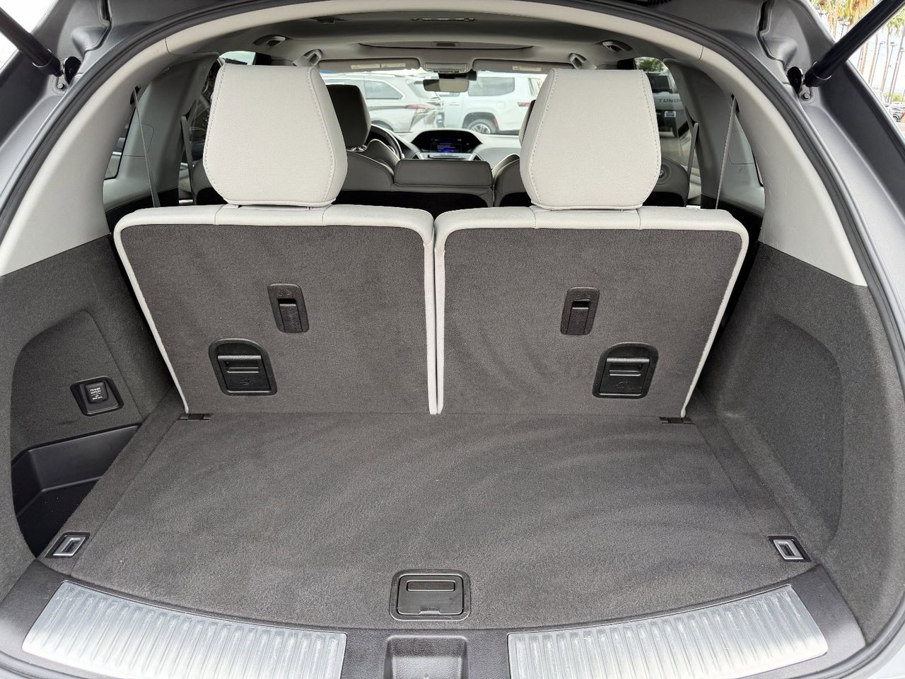 Used 2017 Lunar Silver Metallic Acura 3.5L w/Technology Package image 10