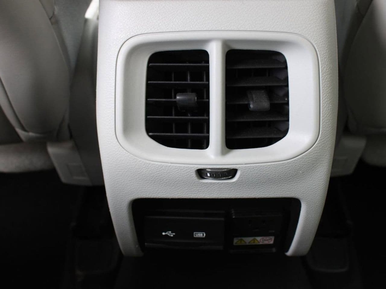 Used 2020 Bright White Clearcoat Jeep Limited image 32