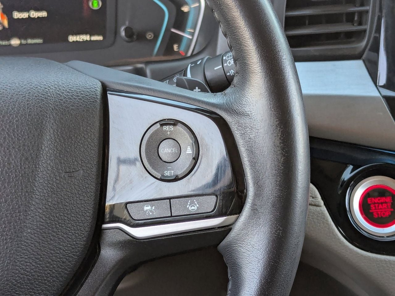 Used 2023 Platinum White Pearl Honda Touring image 27