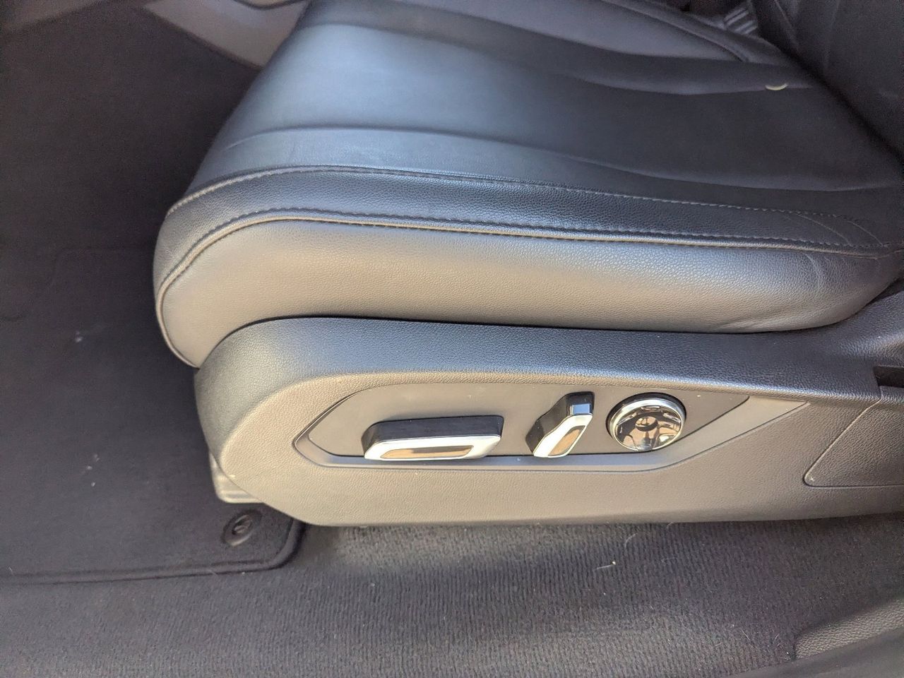 Certified Used 2023 Platinum White Pearl Acura 3.5L image 30