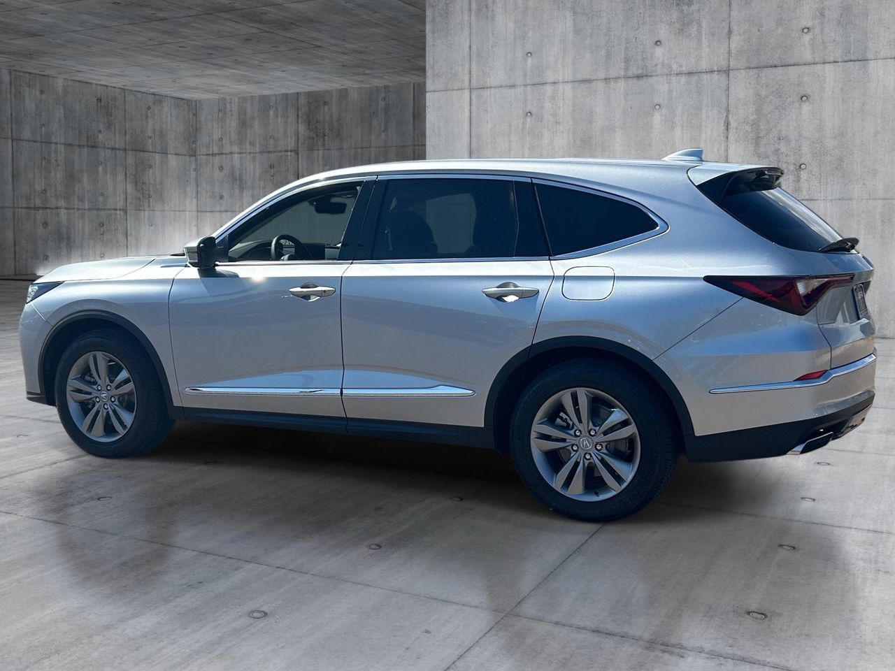 New 2026 Solar Silver Metallic Acura SH-AWD image 3