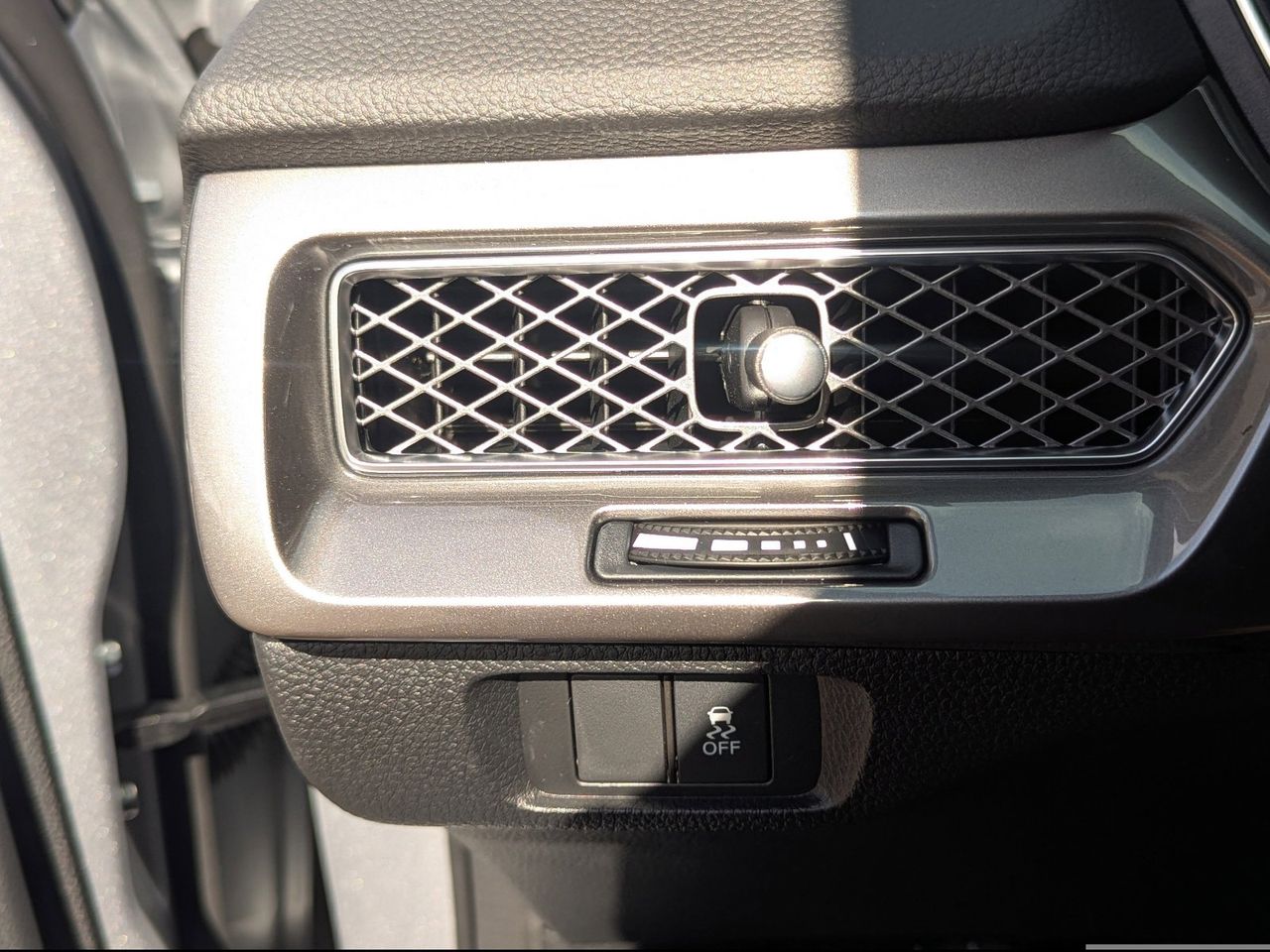 New 2026 Solar Silver Metallic Acura Base image 33