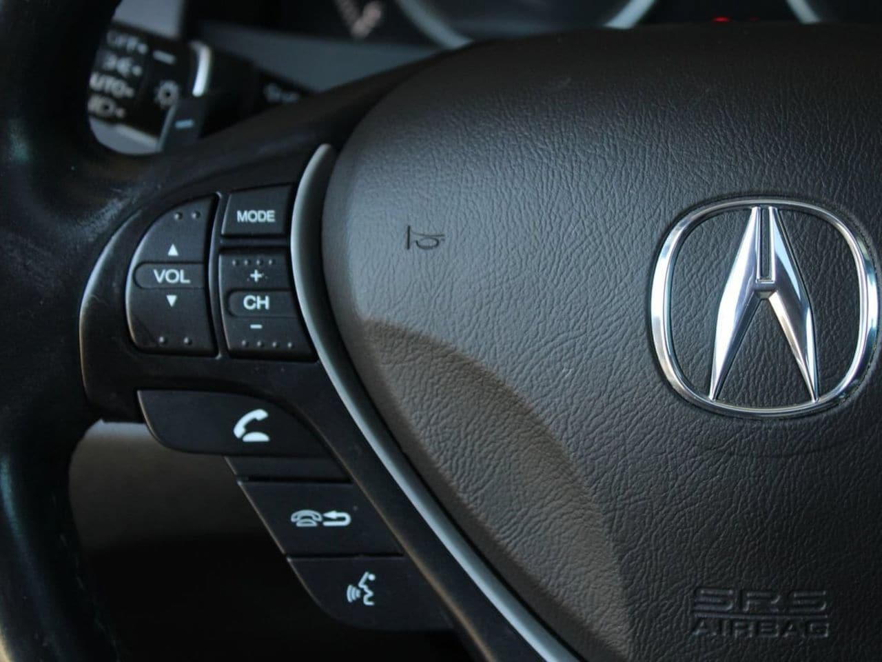 Used 2018 Crystal Black Pearl Acura Technology Package image 33