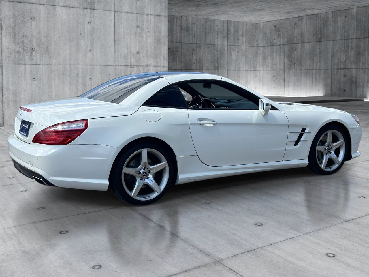 Used 2014 Diamond White Metallic Mercedes-Benz SL 550 image 6