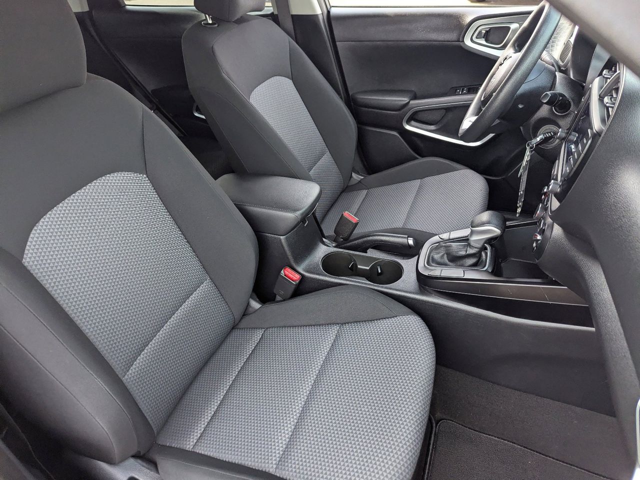 Used 2022 Gravity Gray Kia LX image 11