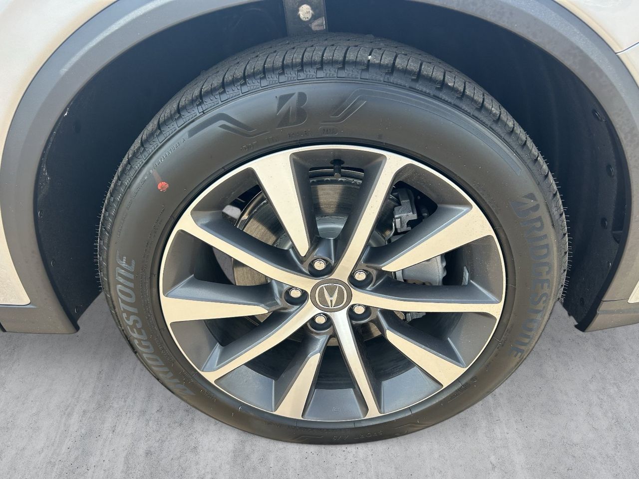New 2026 Solar Silver Metallic Acura SH-AWD Technology Package image 9