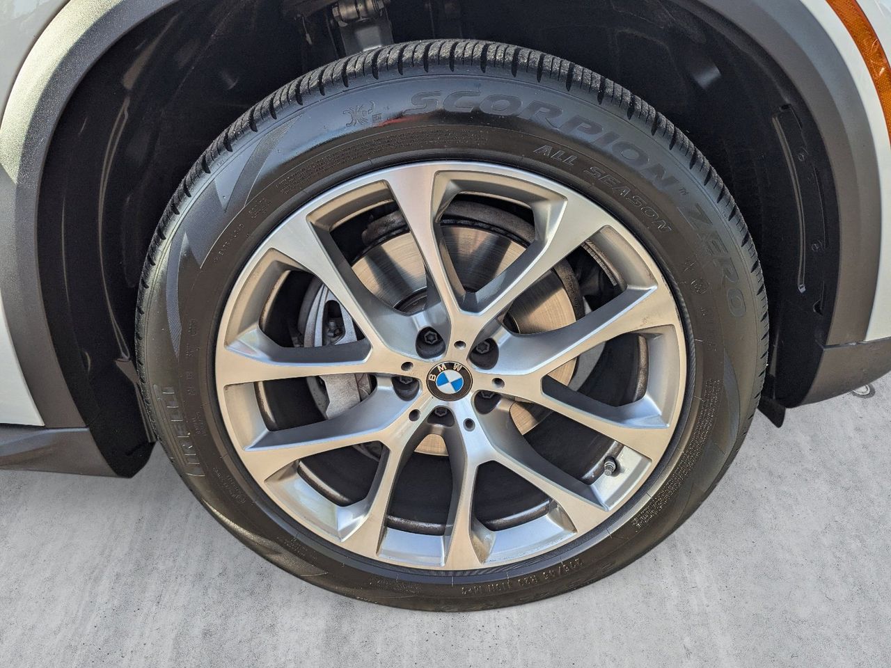 Used 2026 Alpine White BMW xDrive40i image 9