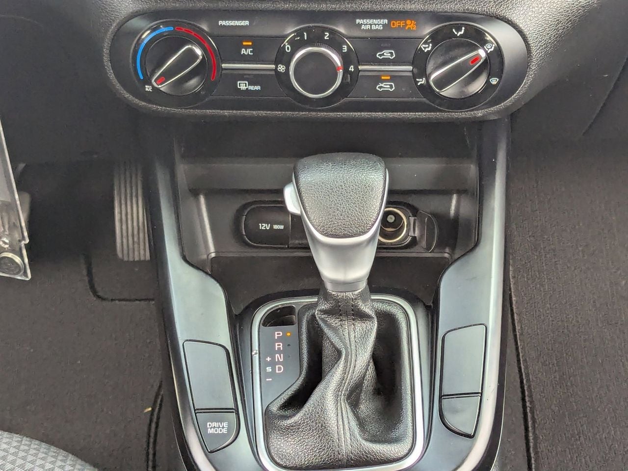 Used 2022 Gravity Gray Kia LX image 21