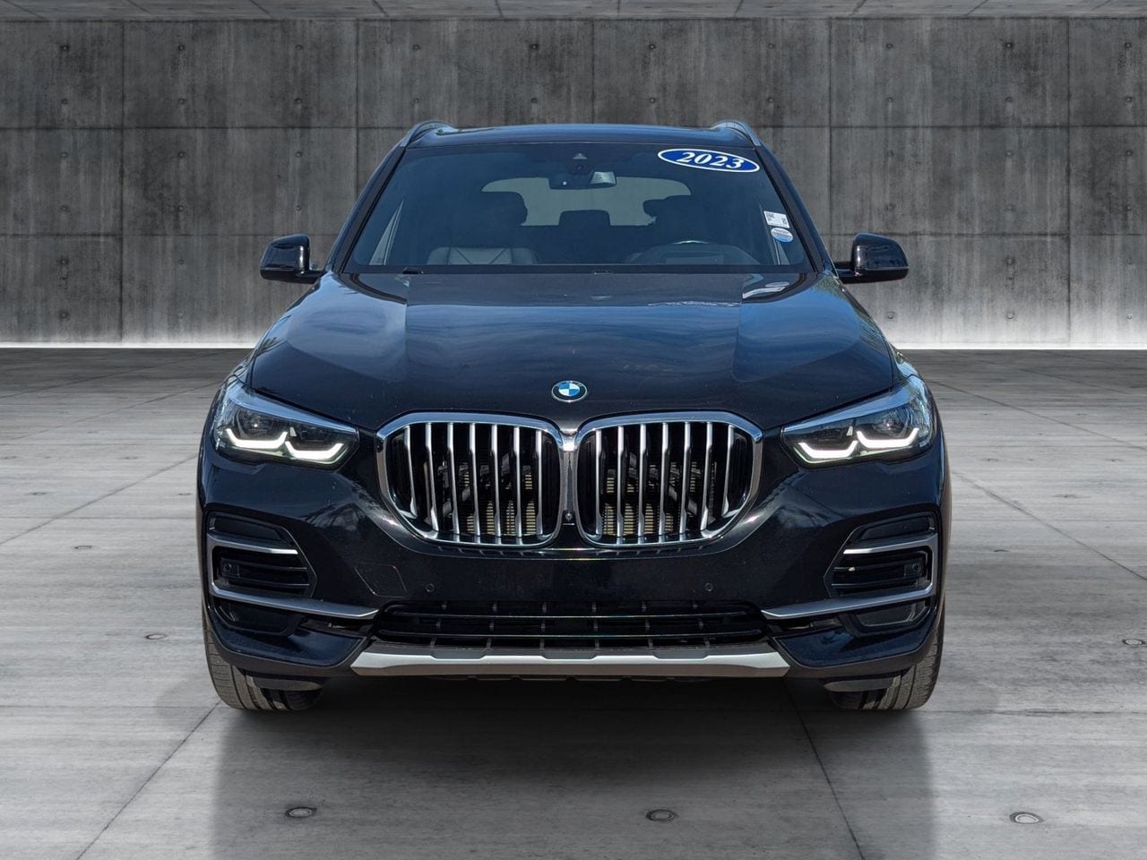 Used 2023 Black Sapphire Metallic BMW sDrive40i image 7