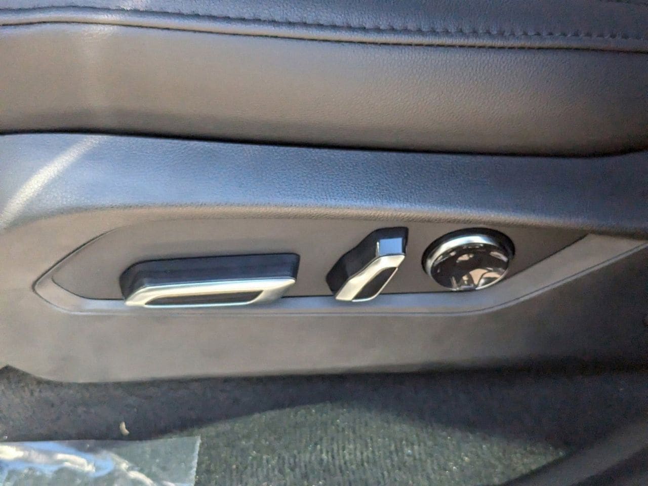 New 2026 Platinum White Pearl Acura SH-AWD image 15