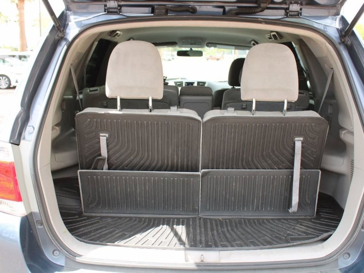 Used 2011 Shoreline Blue Pearl Toyota Premium image 12