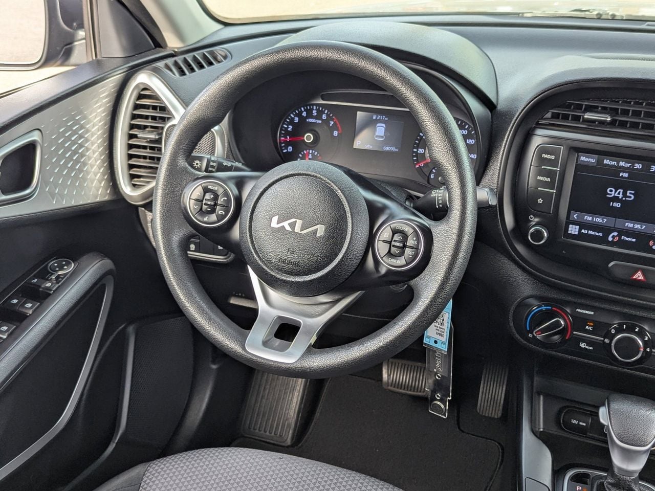 Used 2022 Gravity Gray Kia LX image 16