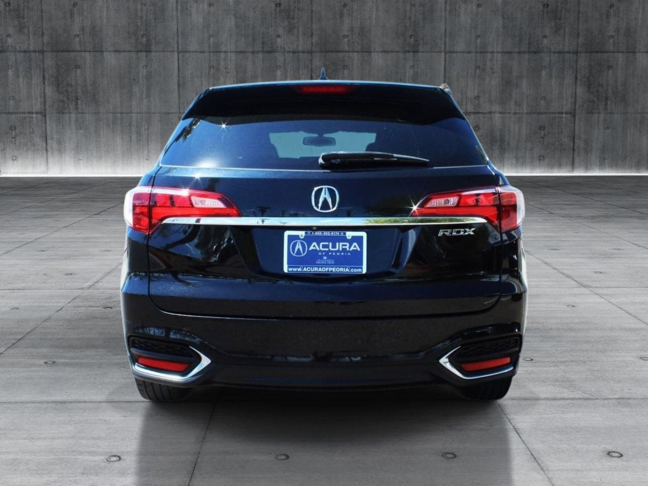 Used 2018 Crystal Black Pearl Acura Technology Package image 4