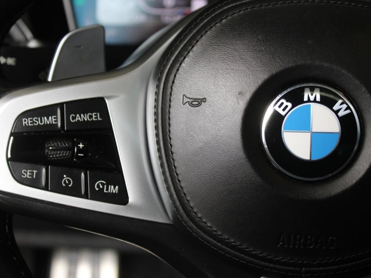 Used 2023 Alpine White BMW M440i image 33