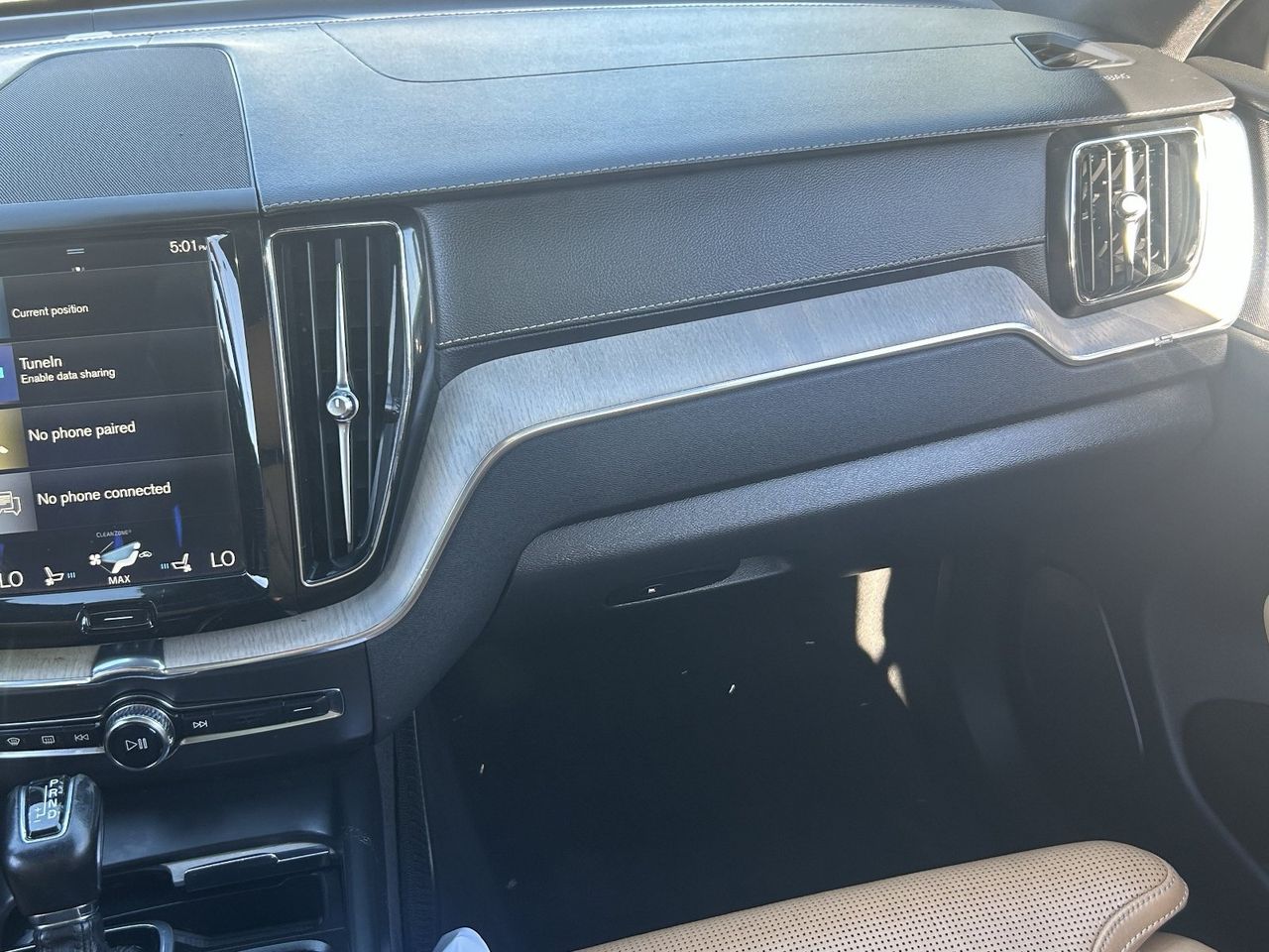 Used 2018 Pine Gray Metallic Volvo T6 Inscription image 20