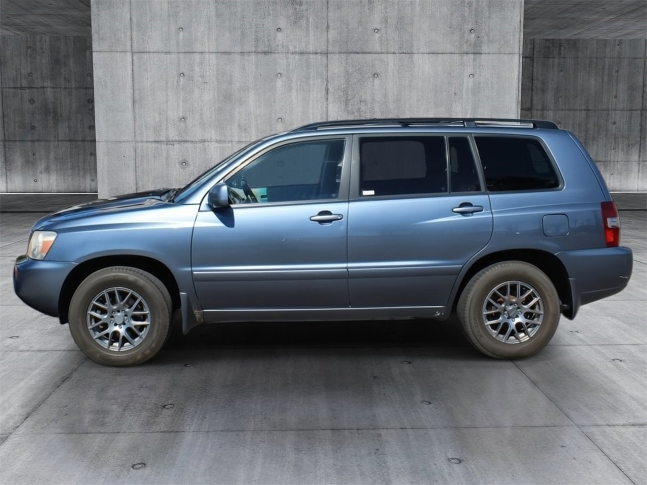 Used 2005 Toyota Highlander Base with VIN JTEDP21A250054502 for sale in Peoria, AZ