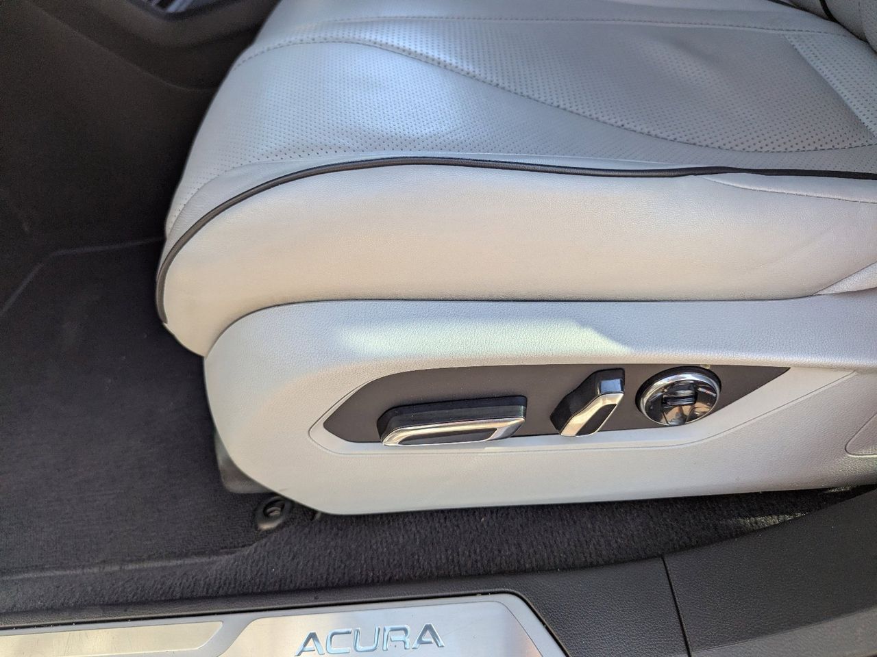 Used 2019 Lunar Silver Metallic Acura Advance Package image 30