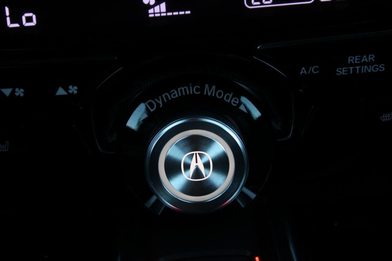 Used 2026 Solar Silver Metallic Acura Premium image 36