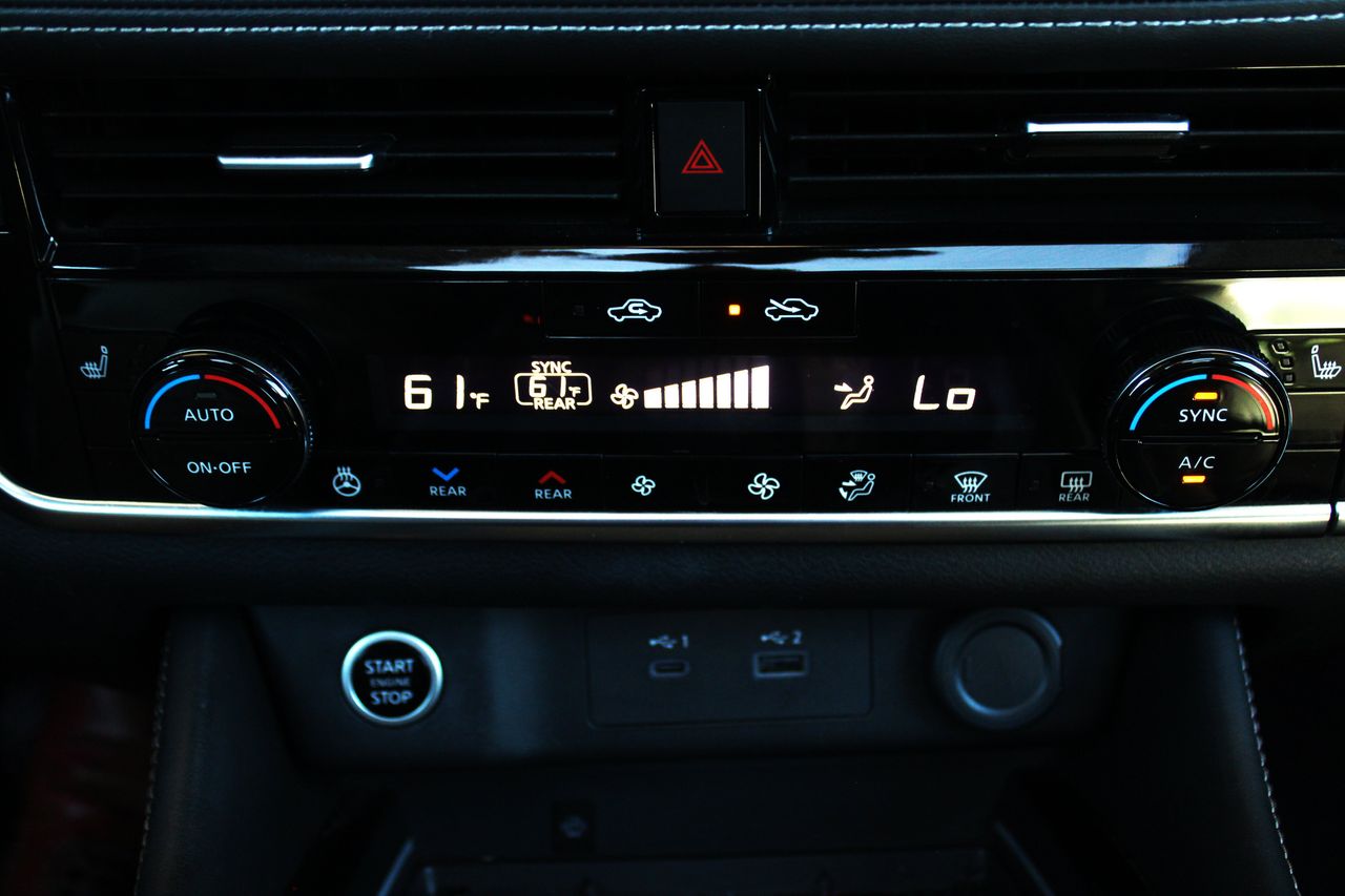 Used 2021 Super Black Nissan SL image 28