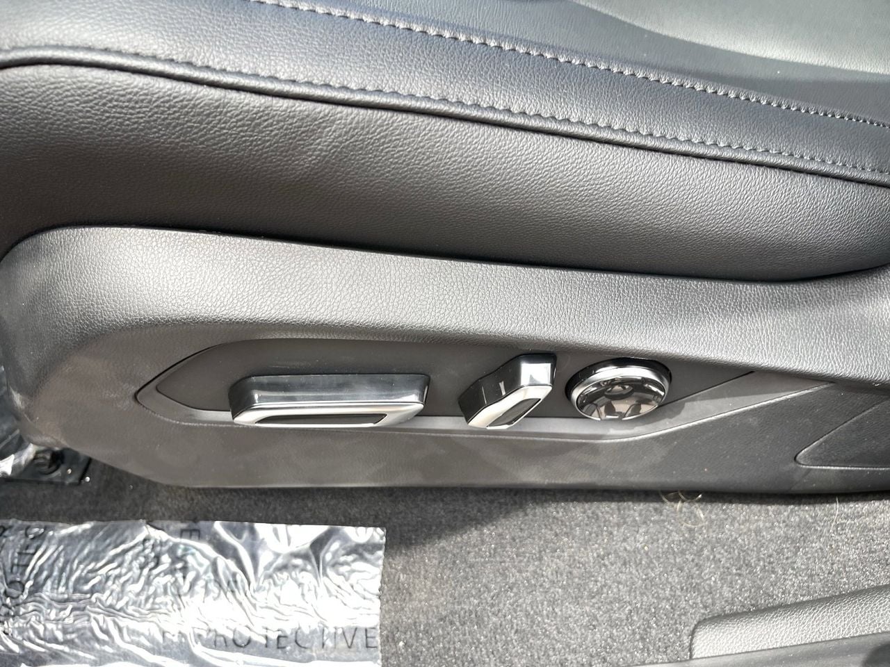 New 2026 Platinum White Pearl Acura FWD image 24