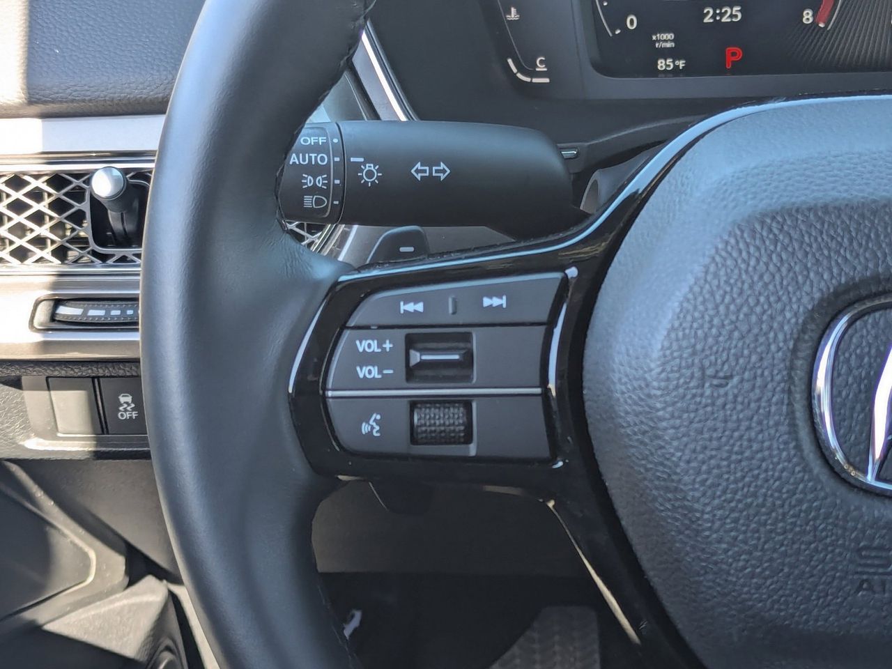 Certified Used 2025 Liquid Carbon Metallic Acura Premium image 21